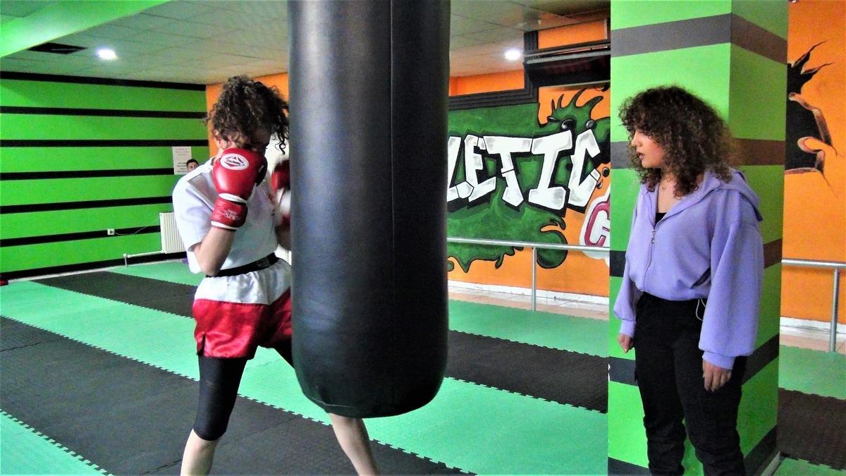 Van&rsquo;da kick boks, kadın milli şampiyonuna emanet