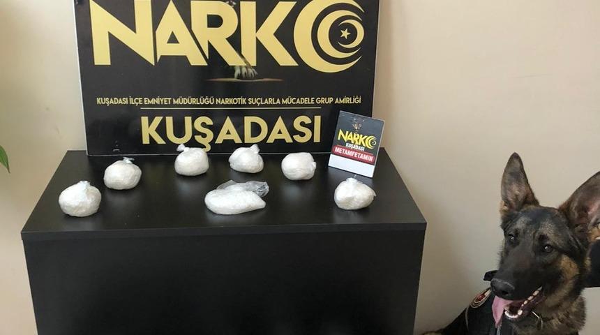 Narkotik k&ouml;peği Honaz uyuşturucuyu klozette buldu