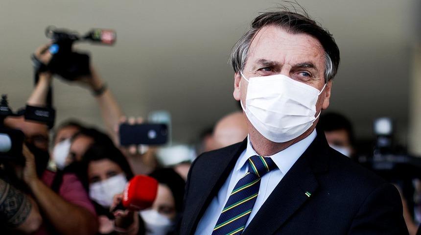 Brezilya'da Bolsonaro'yu protesto eden kuvvet komutanları istifa etti, Covid &ouml;l&uuml;mleri rekor d&uuml;zeyde
