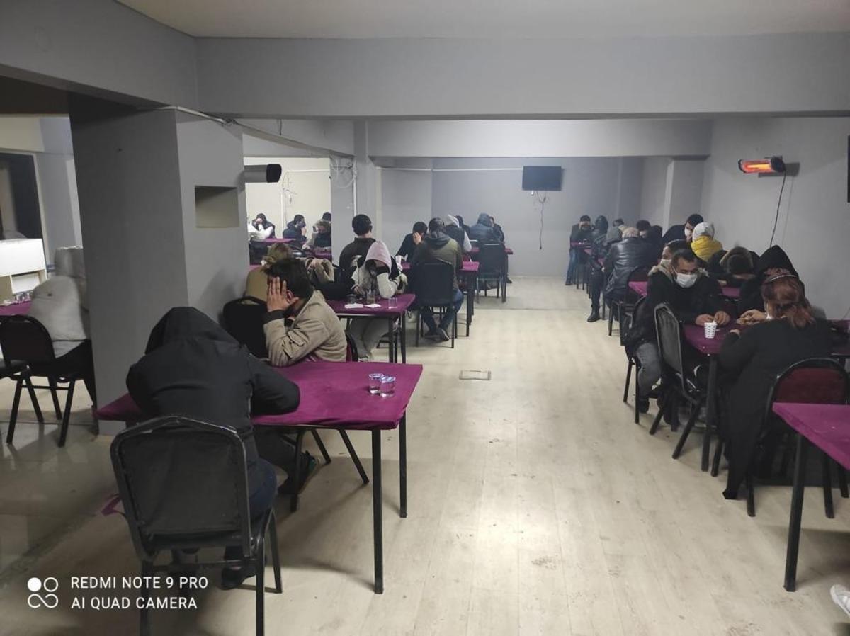 Kumar oynarken yakalanan 144 kişiye 644 bin TL ceza yazıldı