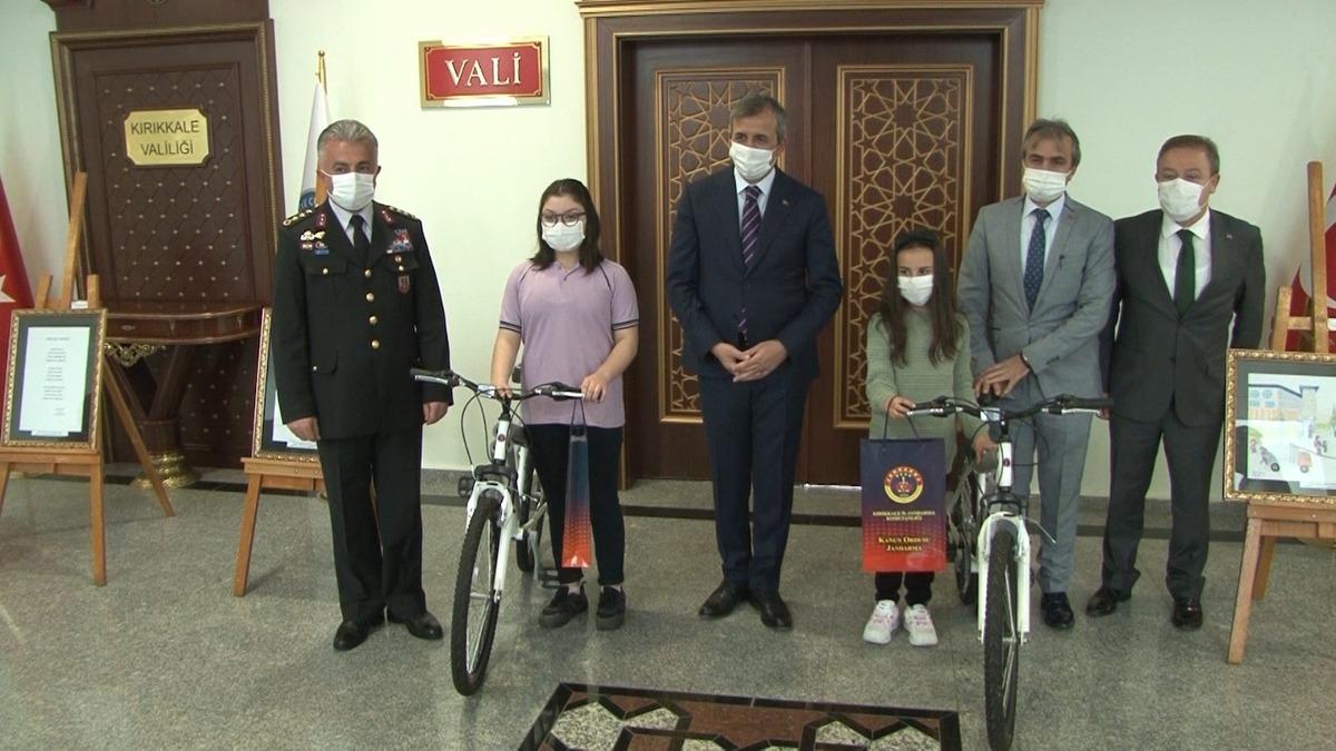 Kırıkkale&rsquo;de trafik temalı şiir ve resim yarışması