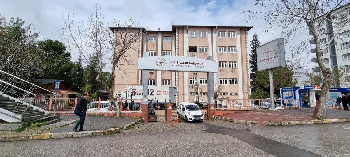 Depreme dayanıksız bina boşaltıldı