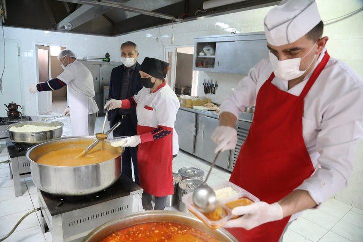 İlkadım’dan her gün 300 aileye sıcak yemek desteği G3