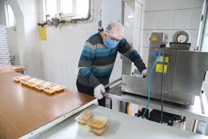 İlkadım’dan her gün 300 aileye sıcak yemek desteği G4