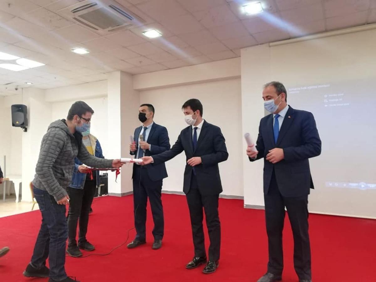 Tomarza&rsquo;da s&uuml;r&uuml; y&ouml;netim elemanı kursunu tamamlayan kursiyerlere sertifikaları verildi