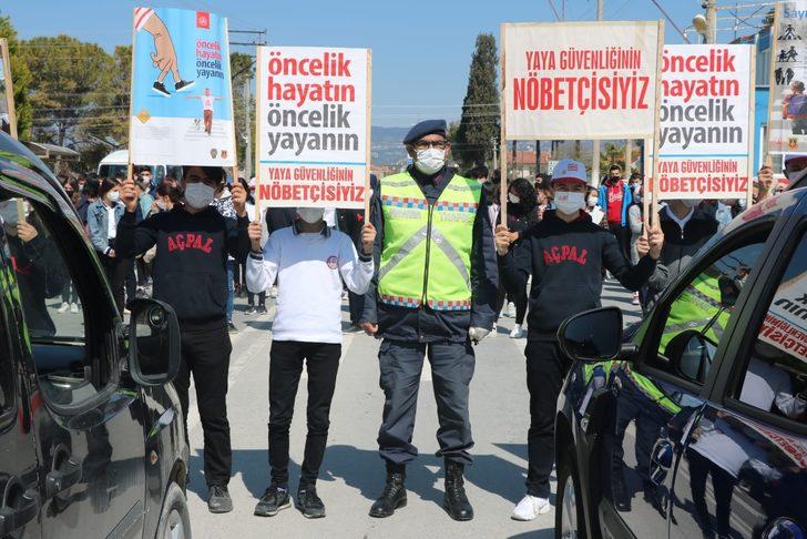 Denizli’de jandarmadan ’Yayalar Kırmızı Çizgimizdir’ denetimi G2