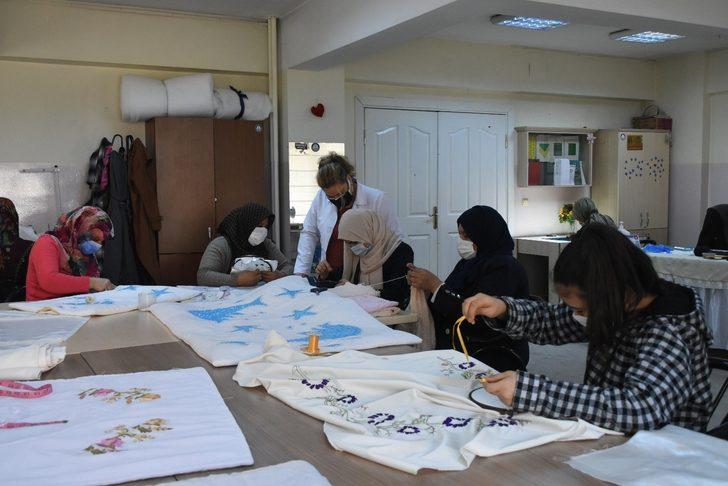 Ev hanımları sosyal tesislerde moral buluyor G4