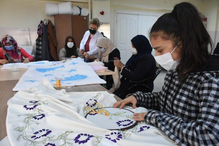 Ev hanımları sosyal tesislerde moral buluyor G5