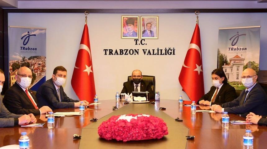 Esnaf temsilcileri Vali Ustaoğlu ile pandemi tedbirlerini değerlendirdi