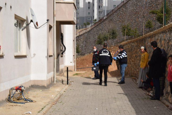 İki çocuk babası tüfekle canına kıydı G3