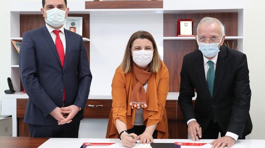 İzmit Belediyesi çalışanlarına yüzde 50 eğitim bursu