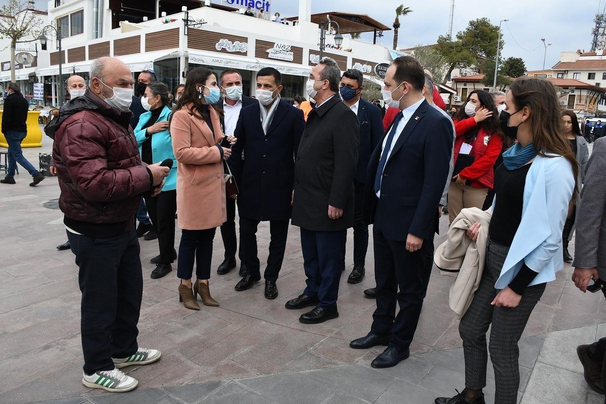 Kuşadası Belediyesi&rsquo;nden balık&ccedil;ı esnafına destek