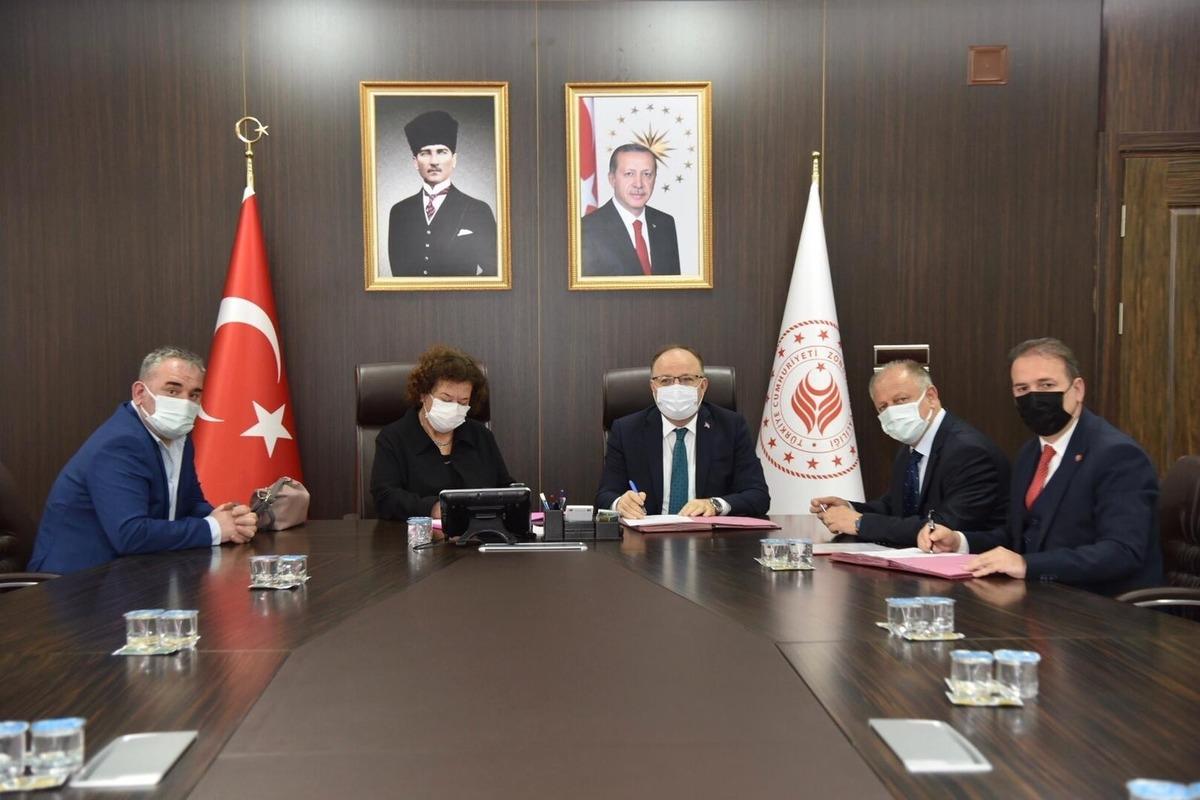 12 derslikli ek bina protokol&uuml; imzalandı