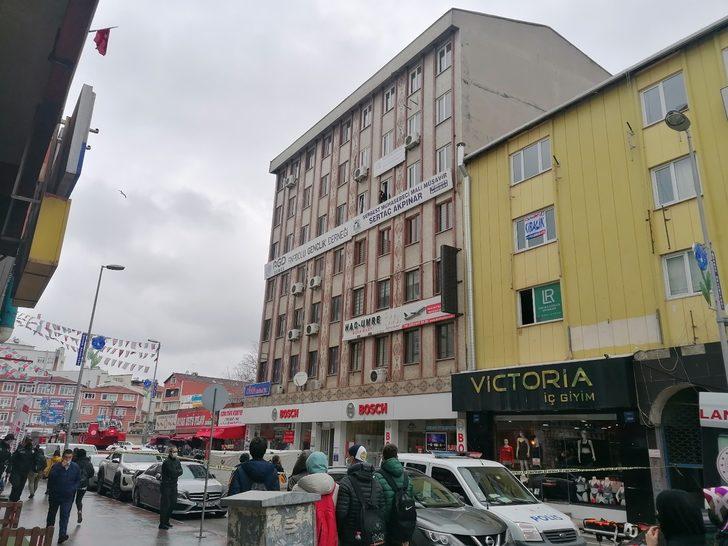 Yoldan geçen vatandaşın teklifi intihardan vazgeçirdi G5