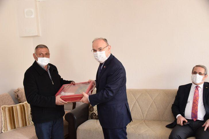 Vali Karadeniz, üreten kadınları ziyaret etti G5