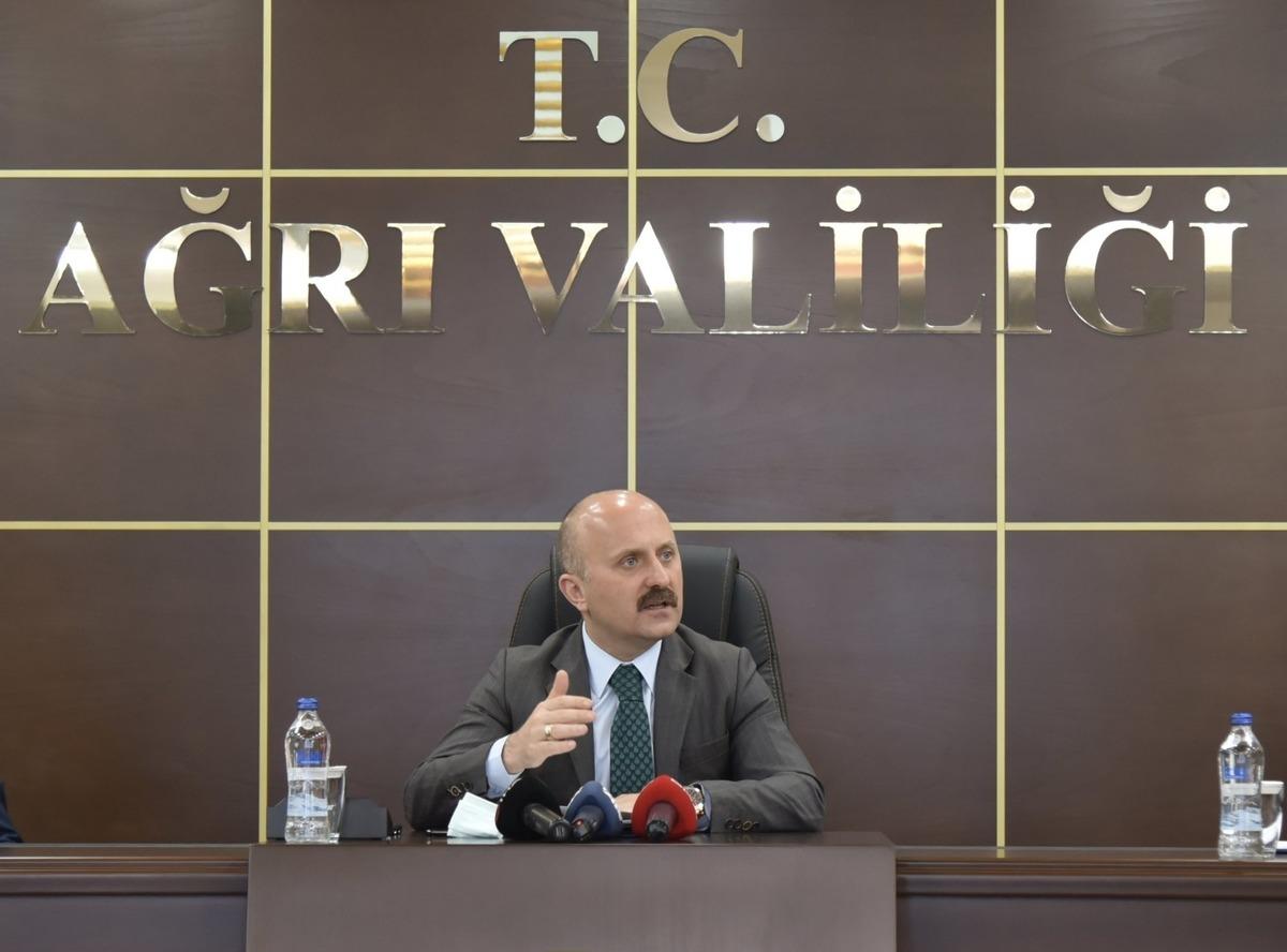 Vali Varol gazetecilerle bir araya geldi