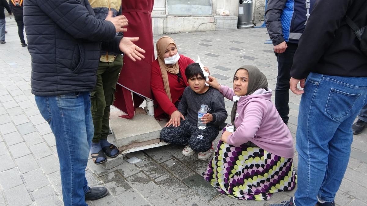 İstiklal Caddesi&rsquo;nde &ccedil;ocuğa k&ouml;pek saldırdı