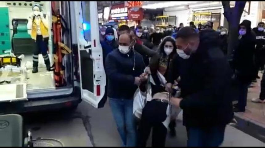 Mağazanın reyonundan aldığı bıçakla bileklerini kesti