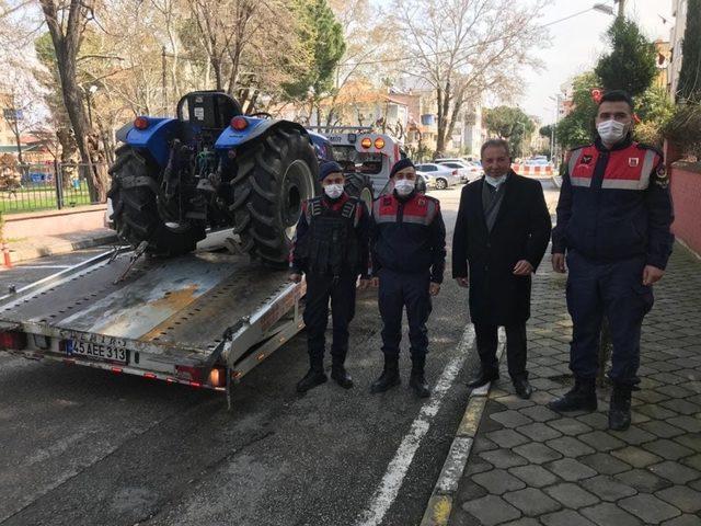 CHP’li eski vekilin çalınan traktörü bulundu 1