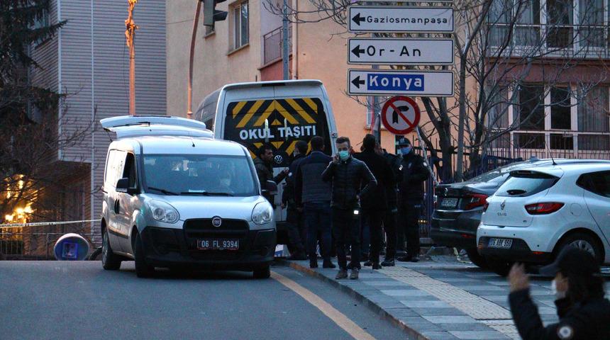 Servis şoförü direksiyon başında ölü bulundu