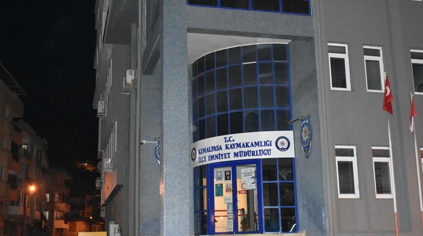 İzmir&rsquo;de uyuşturucu satıcılarına darbe: 2 ş&uuml;pheli tutuklandı