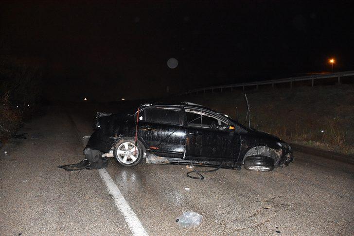 Kırıkkale'de otomobil devrildi: 2 yaralı G2
