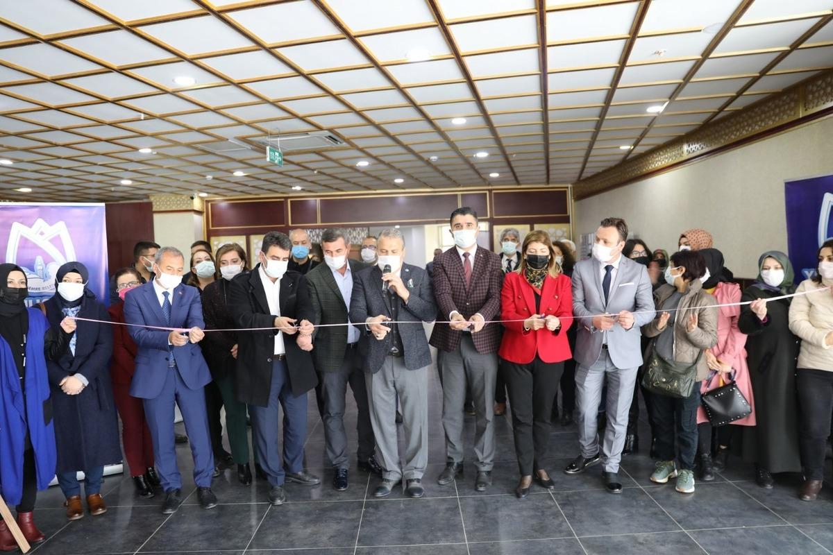 &lsquo;Asırlık &ccedil;ocuk dergileri&rsquo; sergisi ziyarete a&ccedil;ıldı