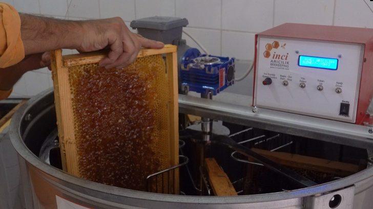 “Bayburt Üniversitesi Arıcılık AR-GE Merkezi Kurulması ve Bölge Arıcılığının Geliştirilmesi” projesinin destek sözleşmesi imzalandı G3