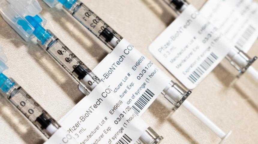 Pfizer'ın aşı şişesinden 7 doz çekecek şırınga üretildi