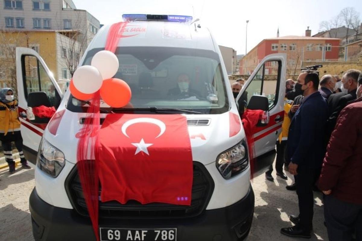 Bayburt&rsquo;ta tam donanımlı 5 yeni ambulans hizmete girdi