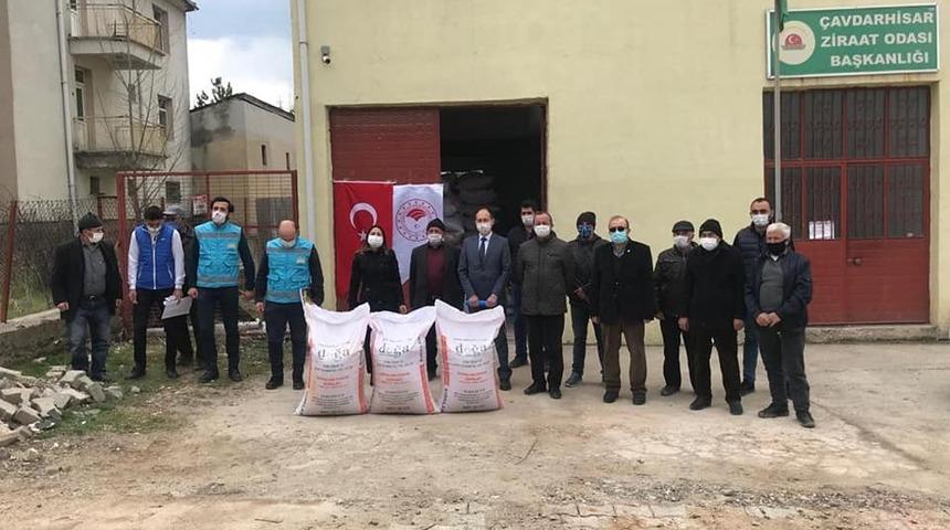 &Ccedil;ayır ve mera ıslah projesi kapsamında yulaf tohumu dağıtıldı