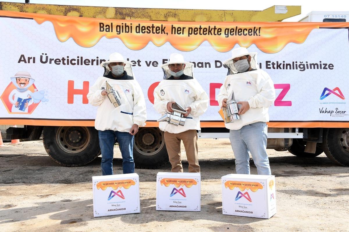 Mersin B&uuml;y&uuml;kşehir Belediyesinden arıcılara ekipman desteği