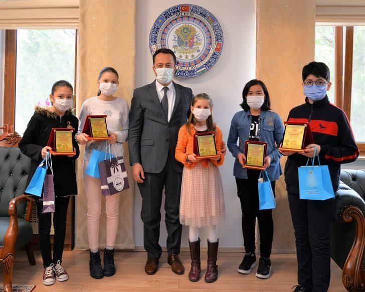 En çok kitap okuyan öğrenci ve yetişkinler ödüllendirildi G1