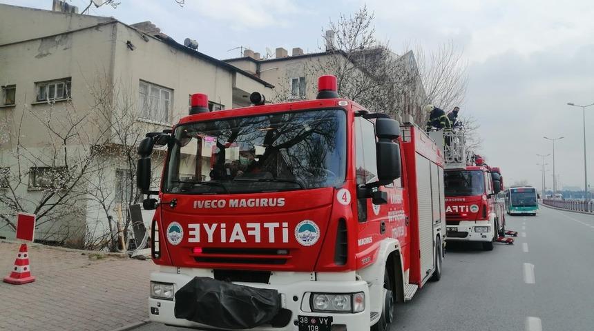 Baca yangınını itfaiye s&ouml;nd&uuml;rd&uuml;