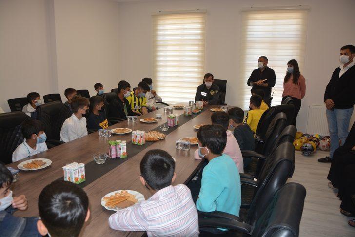 Minik öğrenciler Cizre Emniyet Müdürlüğünü gezdi G3