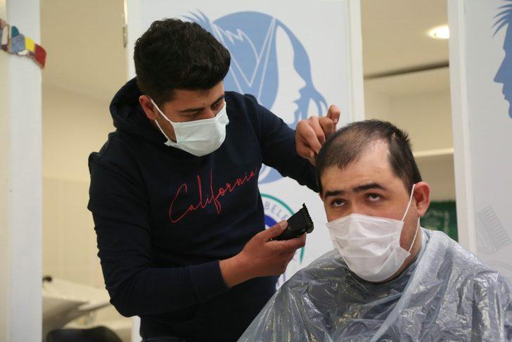 Özel gereksinimli bireylere kuaför hizmeti G1