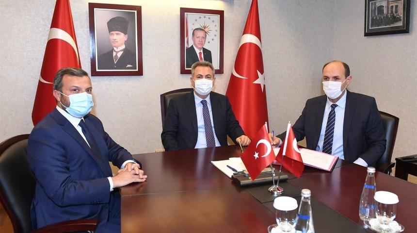 Vali Elban: "Adana’yı tıbbi ve aromatik bitki üretim merkezi haline getireceğiz"