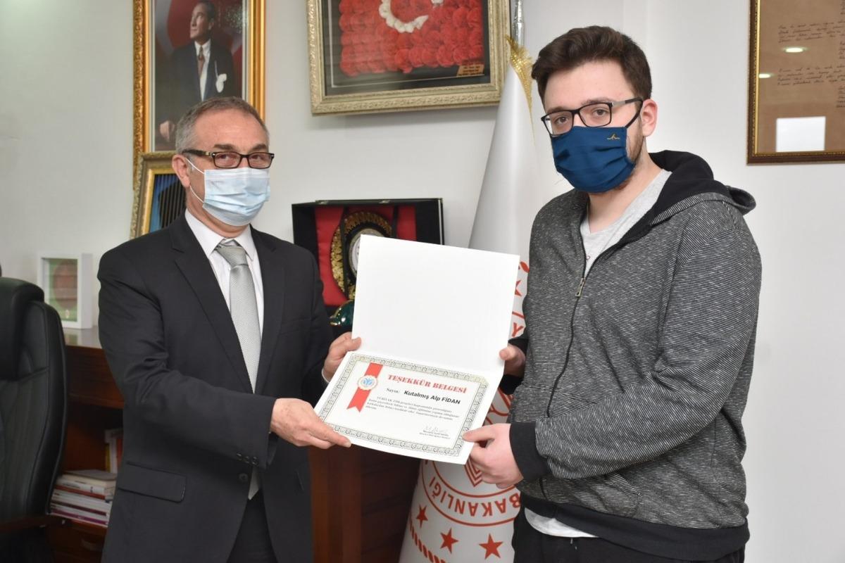 T&Uuml;BİTAK 2204 Lise &Ouml;ğrencileri Araştırma Projeleri Yarışmasında dereceye girdiler