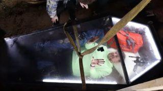 Ölmeden mezara girdi! 12 dakikalık bir video için elli saat toprağa gömülü kaldı