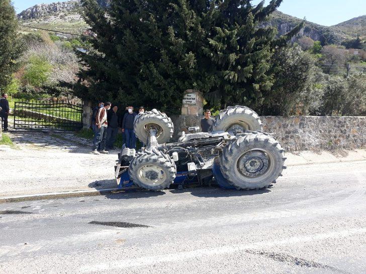 Altınözü’nde traktör devrildi: 2 yaralı G2