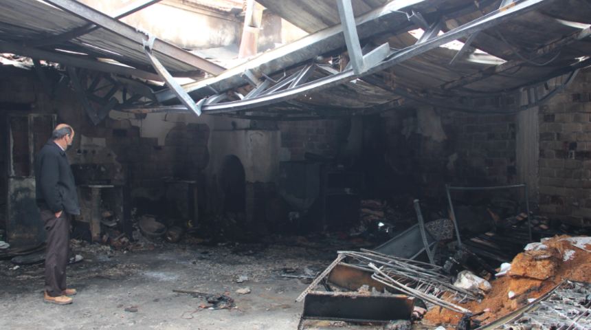 5 ev, 2 otomobilin küle döndüğü yangının boyutu gün ağarınca ortaya çıktı