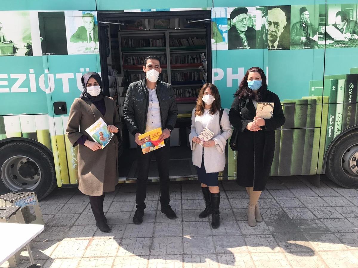 Ağrı&rsquo;da k&ouml;y &ccedil;ocukları gezici k&uuml;t&uuml;phane ile buluşturuldu