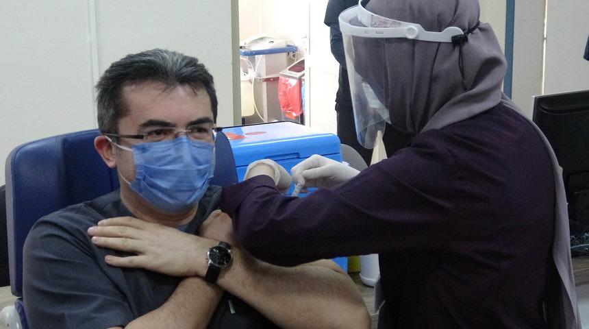 Koronavirüsü yenen Erzurum Valisi Memiş: Ağır hastalık dönemi geçirdim