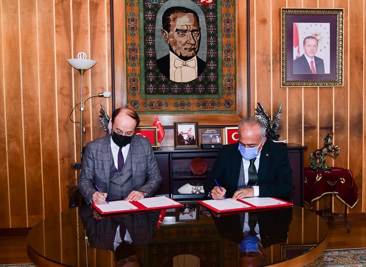 ET&Uuml; ile Atat&uuml;rk &Uuml;niversitesi iş birliği protokol&uuml; imzaladı