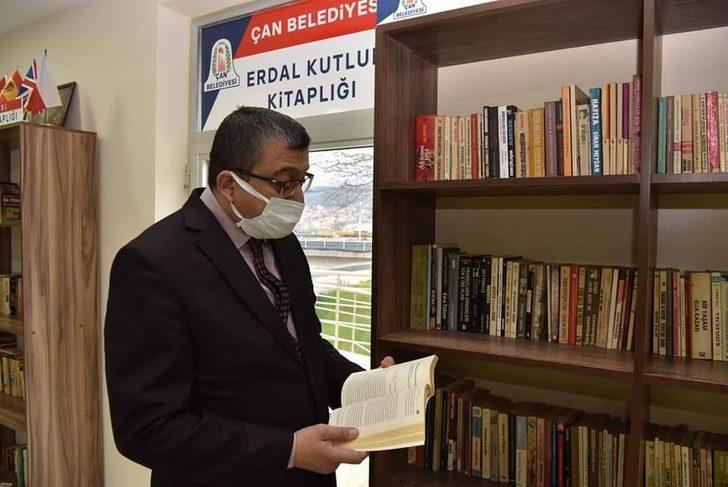 Başkan Öz’den kitap okuyanlara hediye takdimi G2