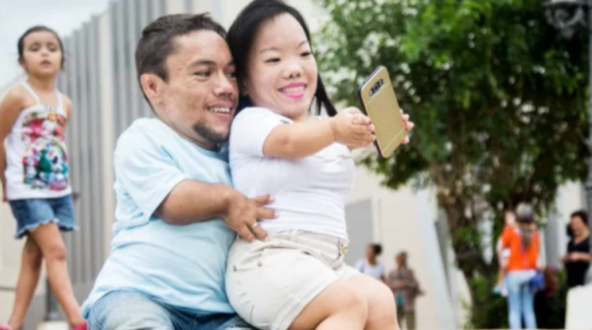 Dünyanın en kısa boylu çifti evlilikleriyle Guinnes Dünya Rekorlar Kitabı’na girdi