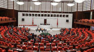 Son Dakika: Meclis Başkanlığı tezkeresi Genel Kurul'da kabul edildi