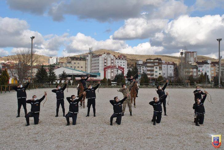 JAKEM’de “Atlı Okçuluk kursu” tamamlandı G1