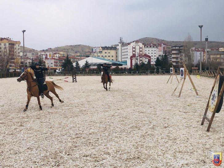 JAKEM’de “Atlı Okçuluk kursu” tamamlandı G3