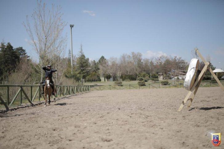 JAKEM’de “Atlı Okçuluk kursu” tamamlandı G4